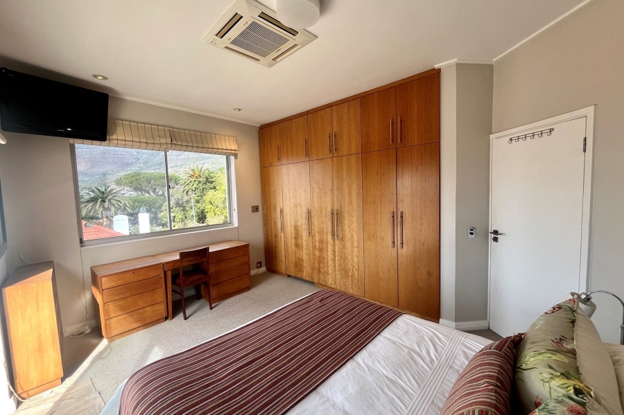 To Let 4 Bedroom Property for Rent in Tamboerskloof Western Cape
